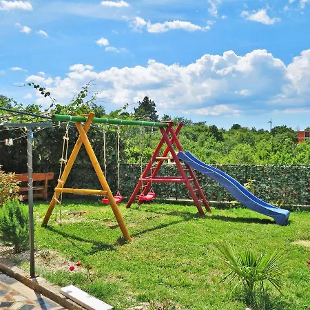 Fjolla - Lbn438
